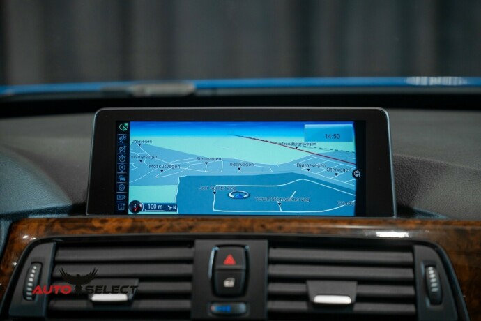 bmw-328i-bensin-2013-big-41