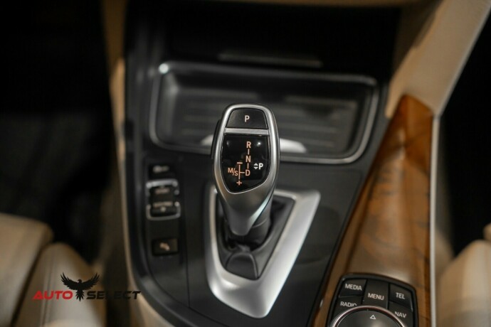 bmw-328i-bensin-2013-big-38