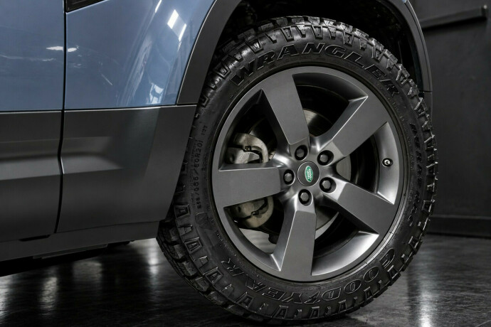 land-rover-defender-110-elektrisitetdiesel-2023-big-30