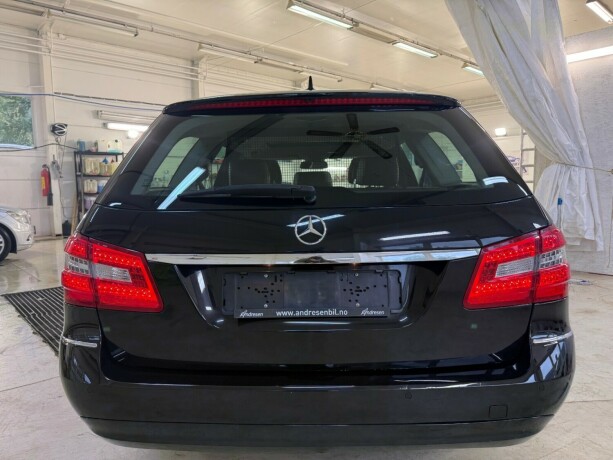 mercedes-benz-e200c-diesel-2011-big-4