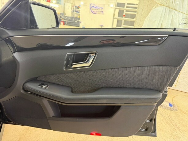mercedes-benz-e200c-diesel-2011-big-20