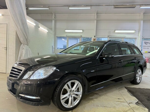 mercedes-benz-e200c-diesel-2011-big-1