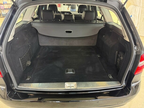 mercedes-benz-e200c-diesel-2011-big-26