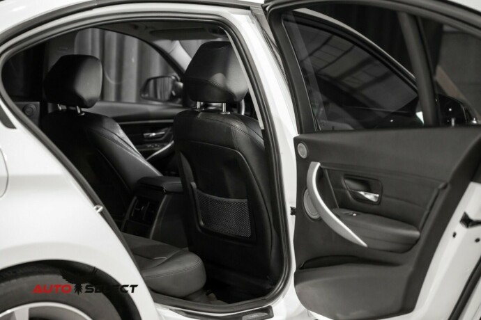 bmw-320d-diesel-2013-big-12