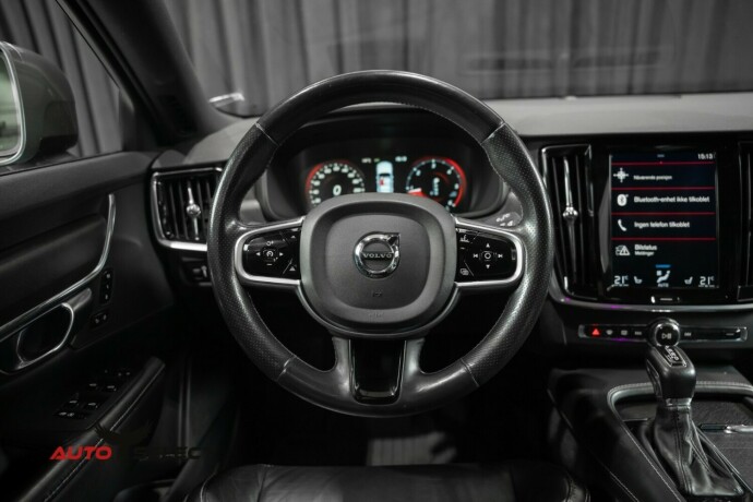 volvo-v90-cross-country-diesel-2018-big-32