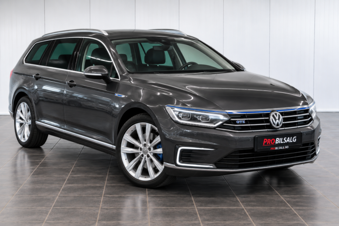 volkswagen-passat-elektrisitetbensin-2018-big-3
