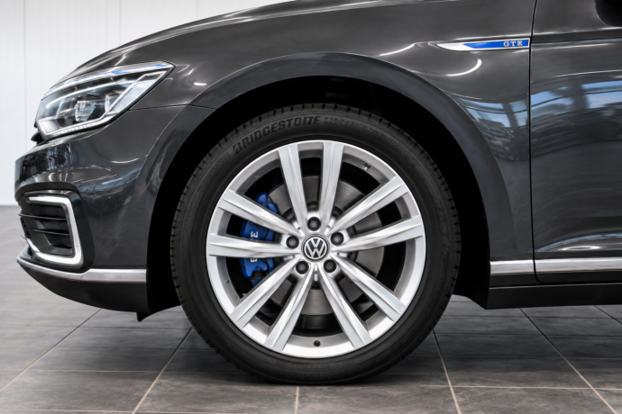 volkswagen-passat-elektrisitetbensin-2018-big-31