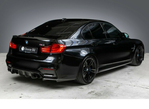 bmw-m3-bensin-2015-big-6