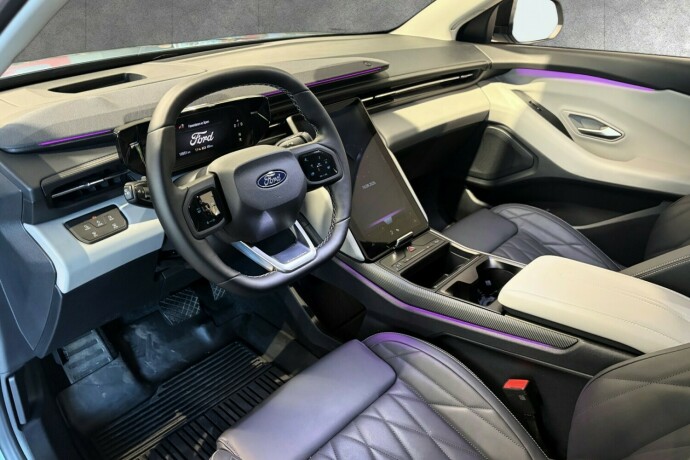 ford-explorer-elektrisitet-2025-big-10