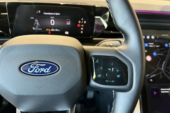 ford-explorer-elektrisitet-2025-big-22