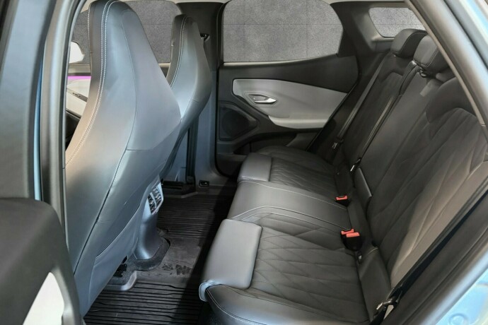 ford-explorer-elektrisitet-2025-big-8