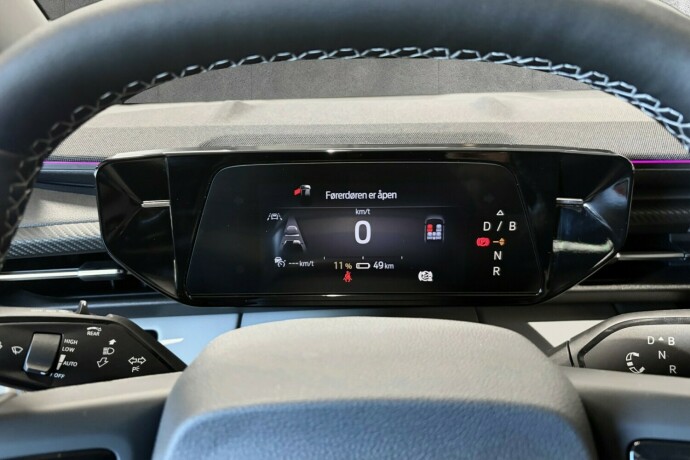 ford-explorer-elektrisitet-2025-big-24