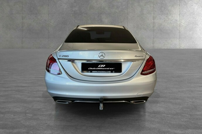 mercedes-benz-c200-bensin-2017-big-4