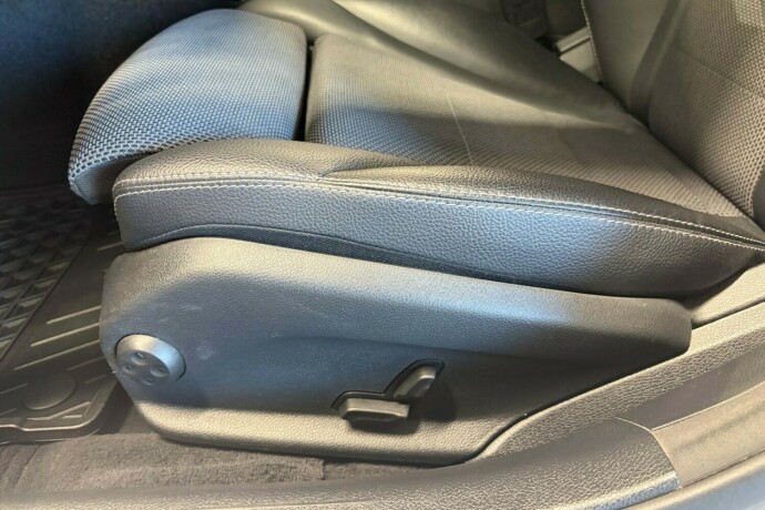 mercedes-benz-c200-bensin-2017-big-26