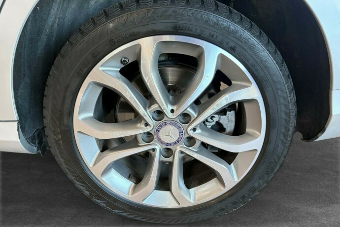 mercedes-benz-c200-bensin-2017-big-28