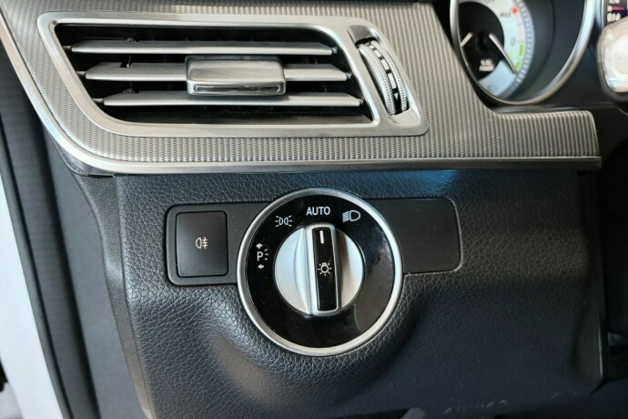 mercedes-benz-300-elektrisitetdiesel-2014-big-27