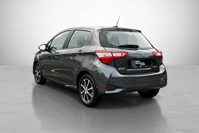 toyota-yaris-elektrisitetbensin-2018-big-8