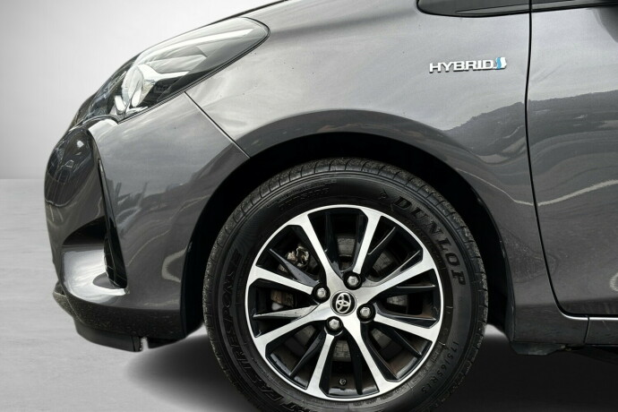 toyota-yaris-elektrisitetbensin-2018-big-6