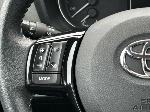 toyota-yaris-elektrisitetbensin-2018-big-27
