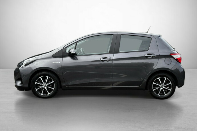 toyota-yaris-elektrisitetbensin-2018-big-5