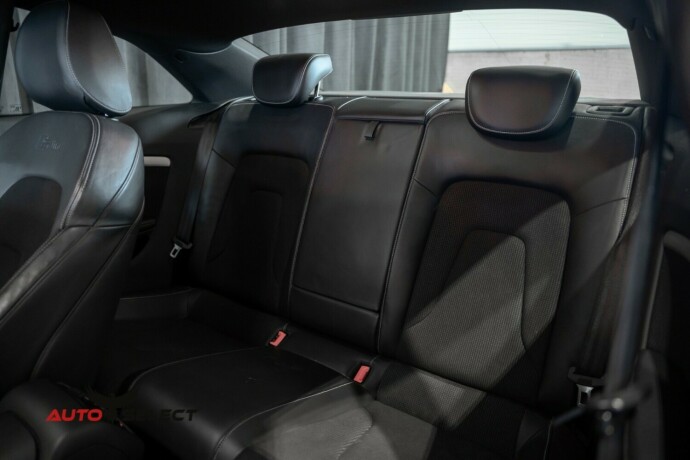 audi-a5-bensin-2011-big-19