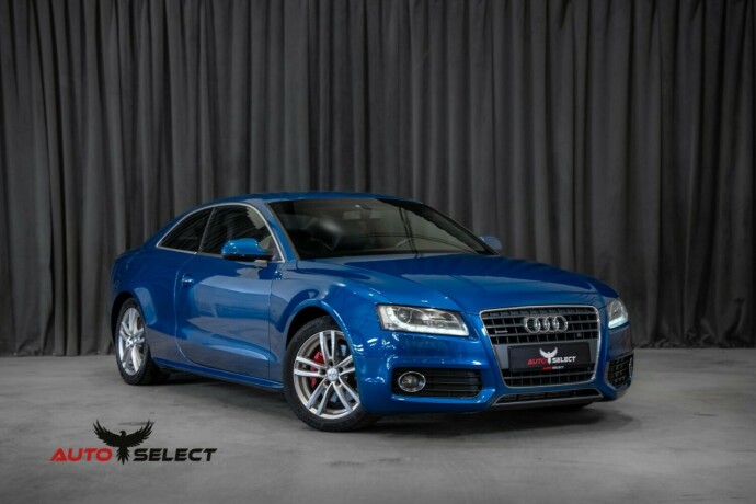 audi-a5-bensin-2011-big-0