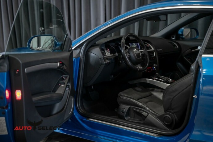 audi-a5-bensin-2011-big-15