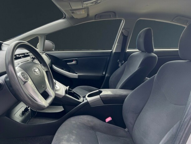 toyota-prius-elektrisitetbensin-2013-big-9