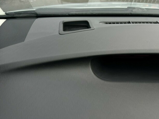 toyota-prius-elektrisitetbensin-2013-big-23