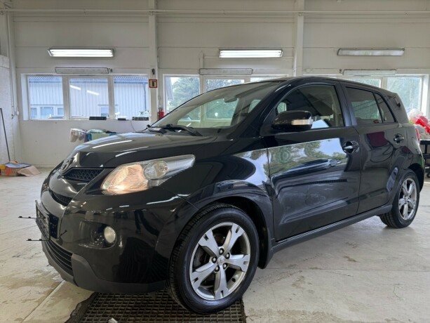 toyota-urban-cruiser-bensin-2012-big-1