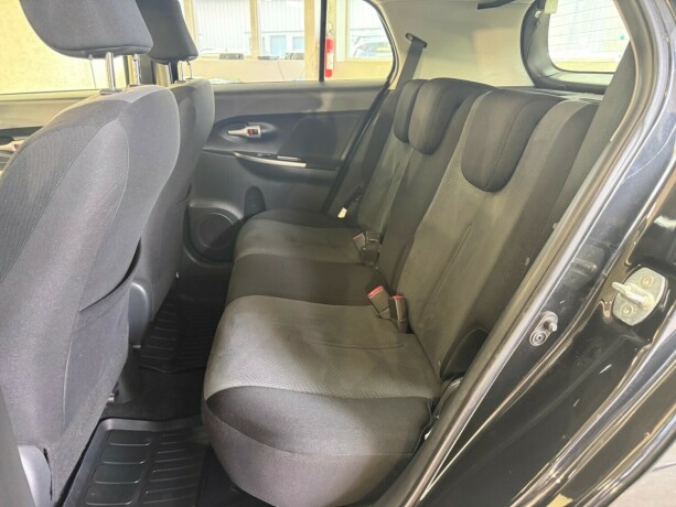 toyota-urban-cruiser-bensin-2012-big-25