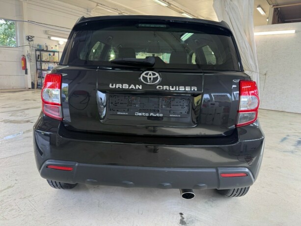 toyota-urban-cruiser-bensin-2012-big-4