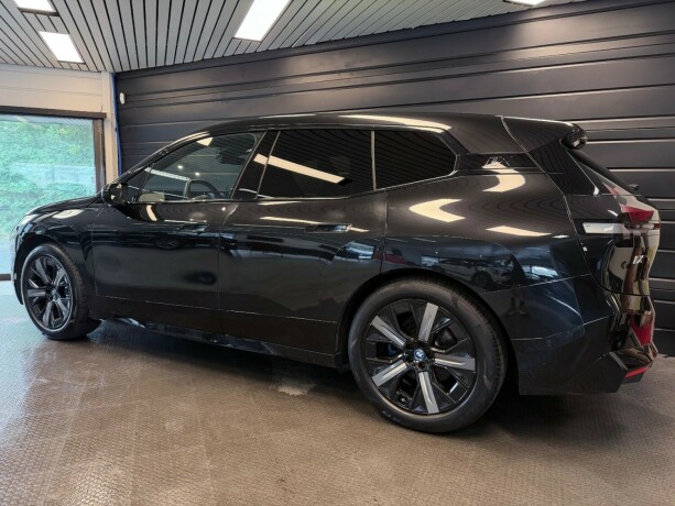 bmw-ix-elektrisitet-2022-big-4