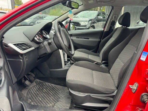 peugeot-207-diesel-2009-big-8