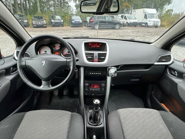 peugeot-207-diesel-2009-big-11