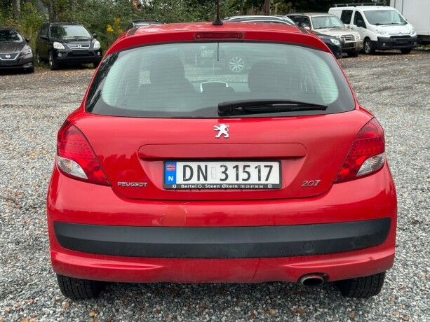 peugeot-207-diesel-2009-big-3