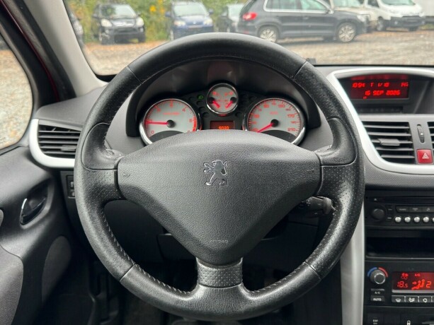 peugeot-207-diesel-2009-big-12