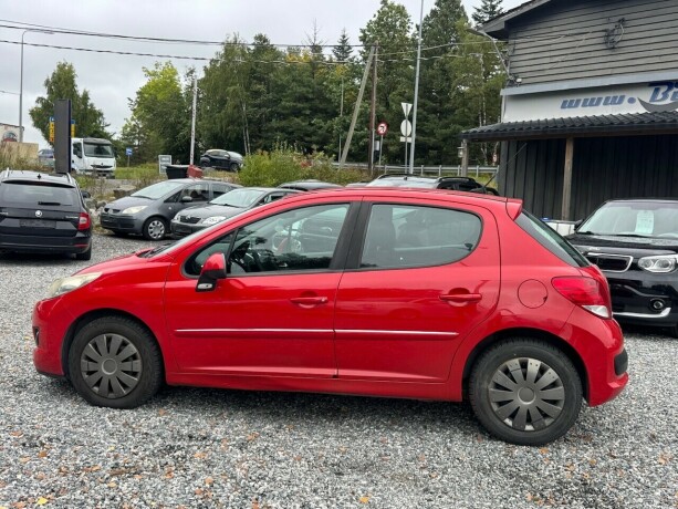 peugeot-207-diesel-2009-big-1