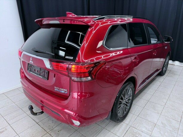 mitsubishi-outlander-elektrisitetbensin-2020-big-7
