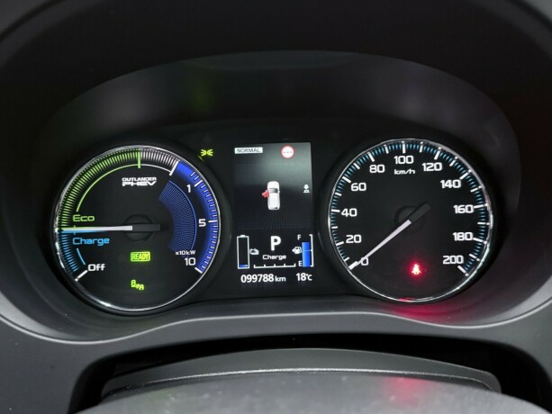 mitsubishi-outlander-elektrisitetbensin-2020-big-17
