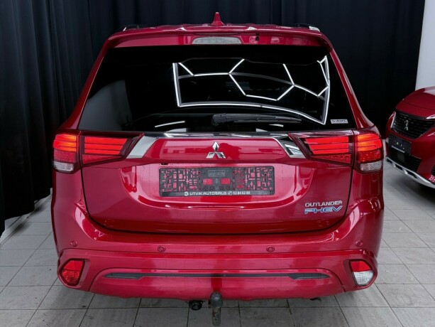 mitsubishi-outlander-elektrisitetbensin-2020-big-6