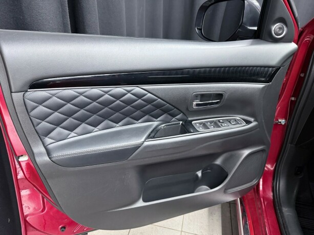 mitsubishi-outlander-elektrisitetbensin-2020-big-10