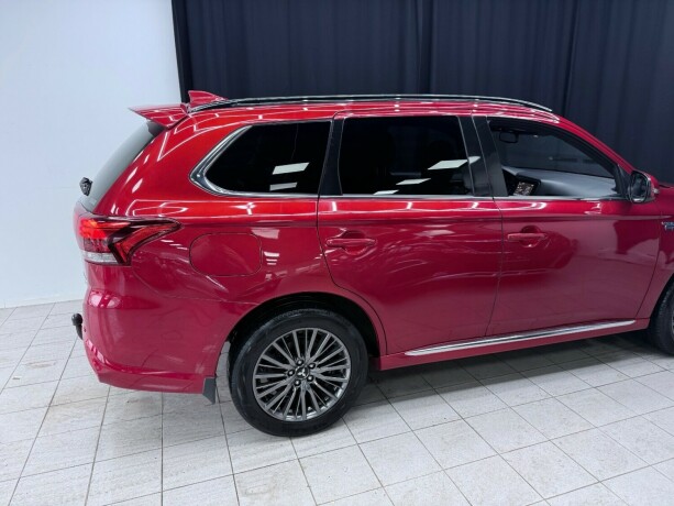 mitsubishi-outlander-elektrisitetbensin-2020-big-8