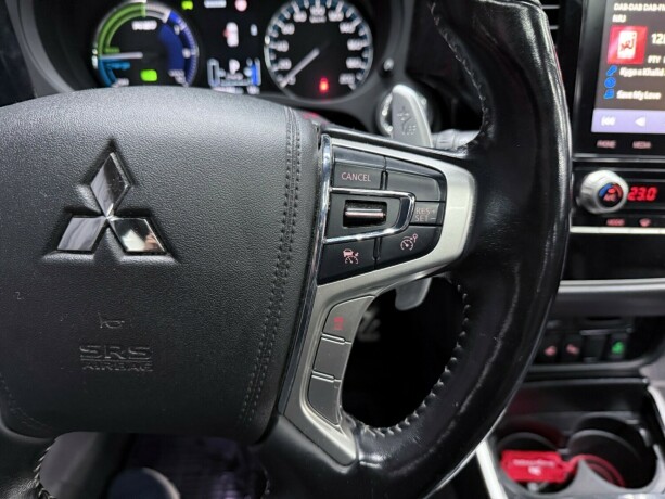 mitsubishi-outlander-elektrisitetbensin-2020-big-15