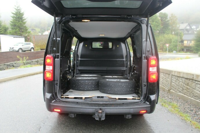 toyota-proace-diesel-2021-big-6