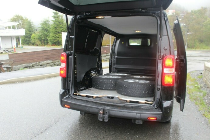 toyota-proace-diesel-2021-big-7