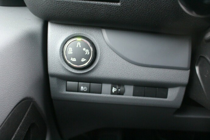 toyota-proace-diesel-2021-big-11