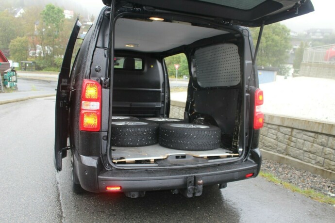 toyota-proace-diesel-2021-big-8
