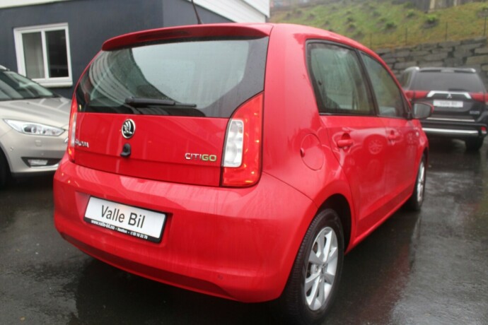 skoda-citigo-bensin-2016-big-3
