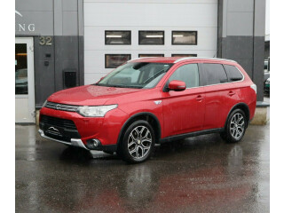 Mitsubishi | Outlander | Elektrisitet+bensin | 2015